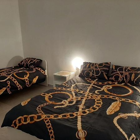 Romy Suites Deluxe Netánja Kültér fotó
